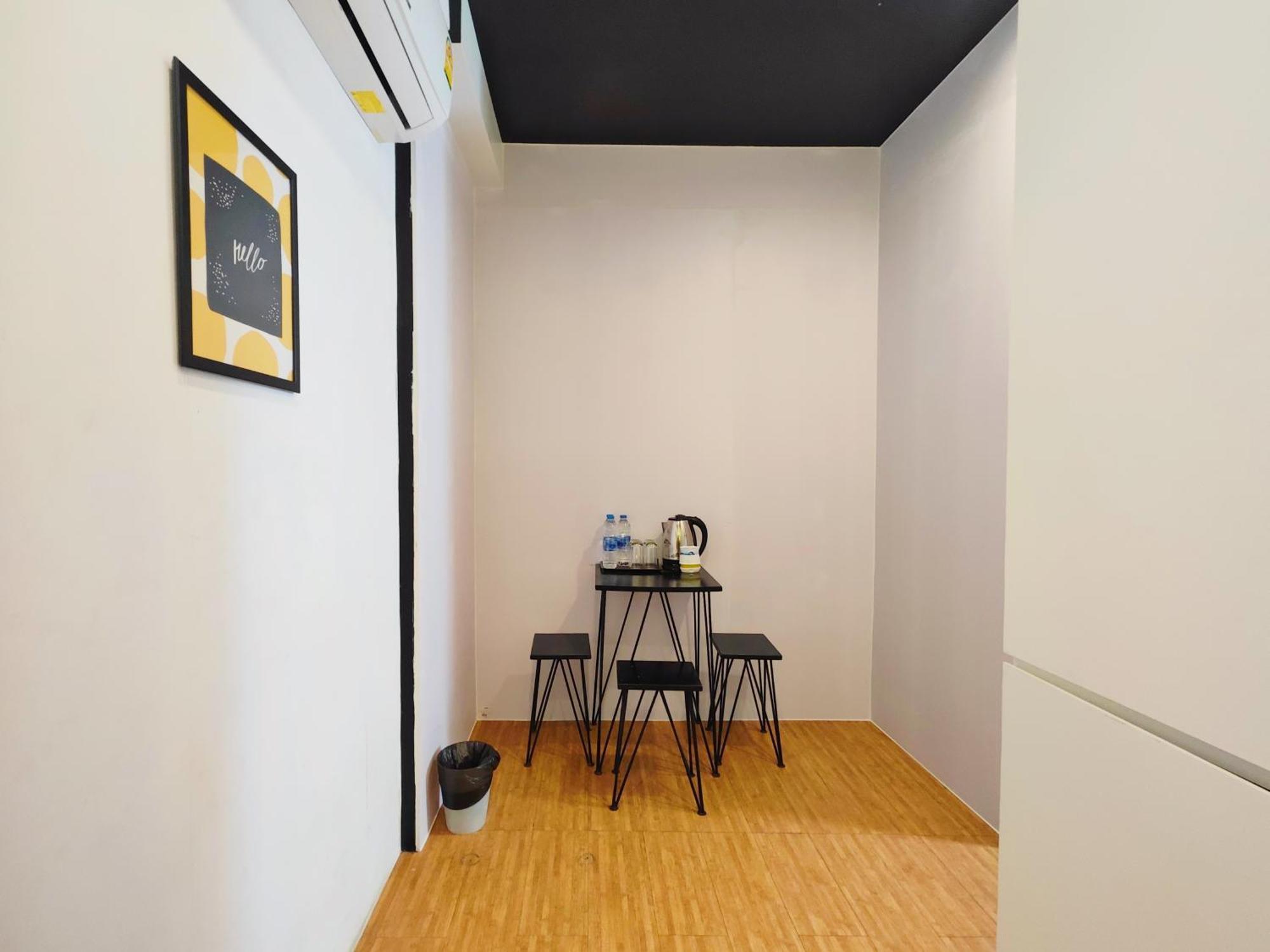 Ostay Asoke Bangkok Makkasan Exterior photo