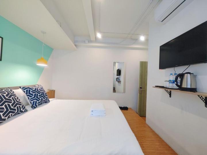 Ostay Asoke Bangkok Makkasan Exterior photo
