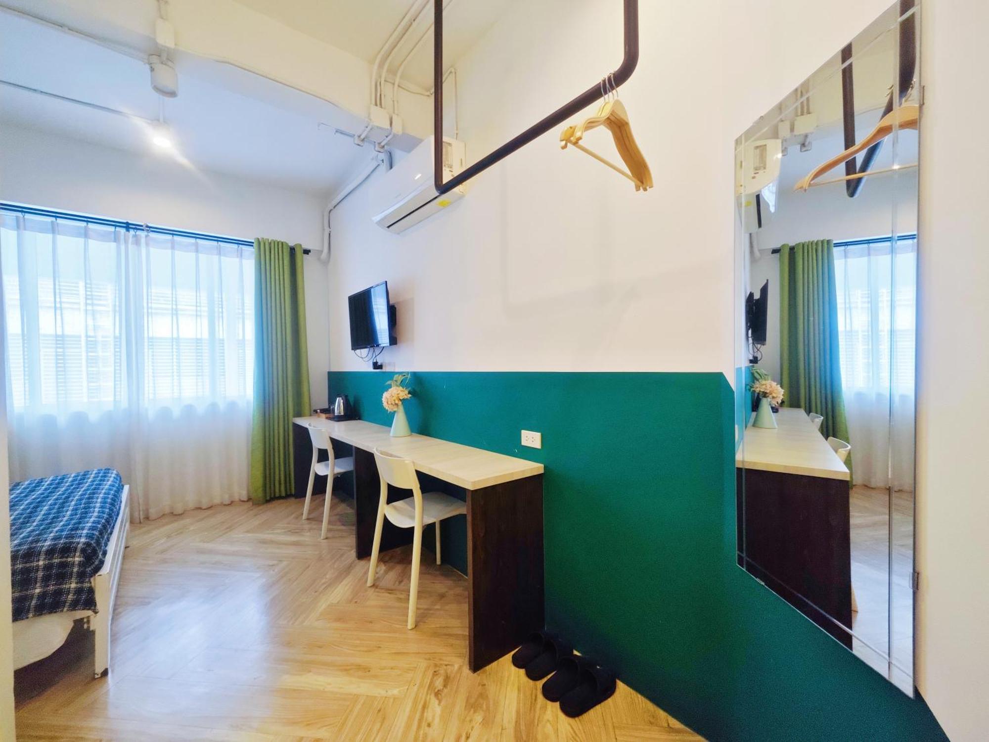 Ostay Asoke Bangkok Makkasan Exterior photo